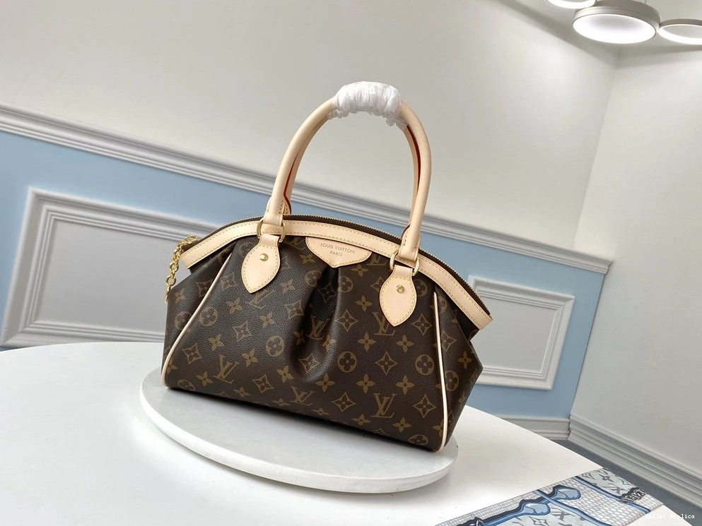 LOUIS VUITTON TIVOLI 0714